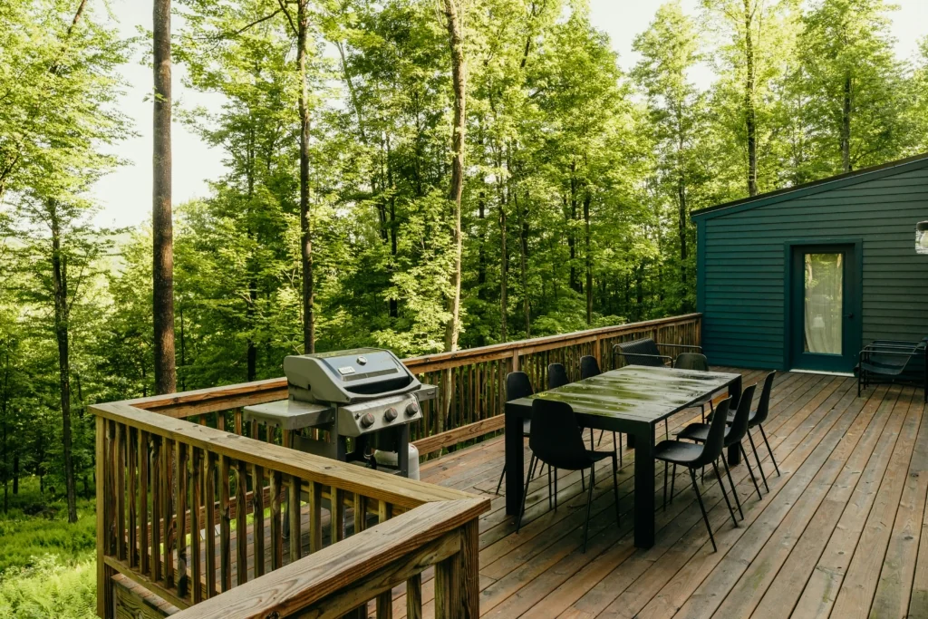 Types of Outdoor Decks: Your Guide to Styles, Materials, and Benefits